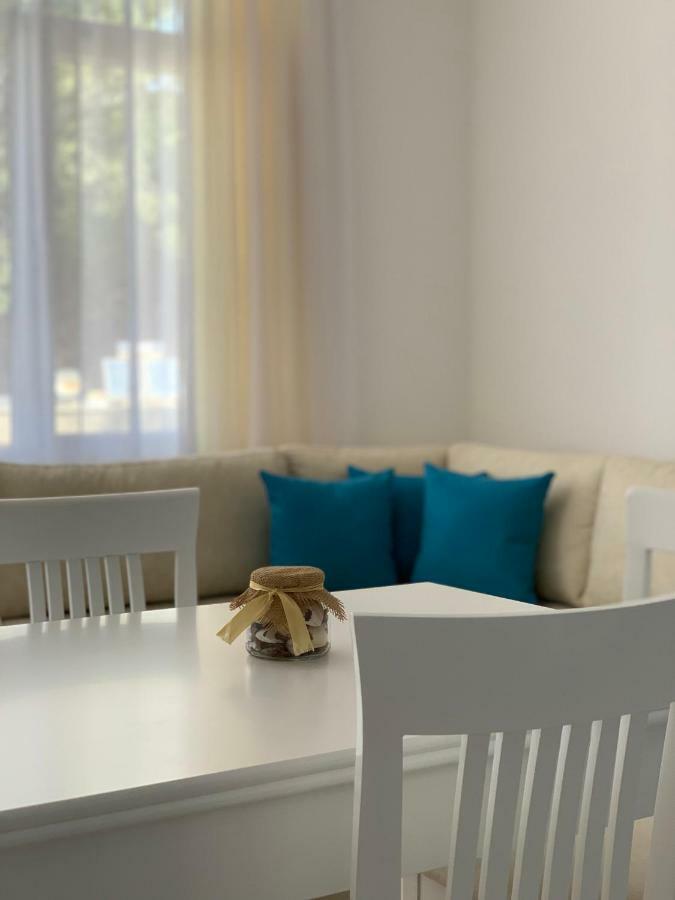 Eme Apartments - Kompleksi Lura 2 Gjiri I Lalzit Дуррес Екстер'єр фото