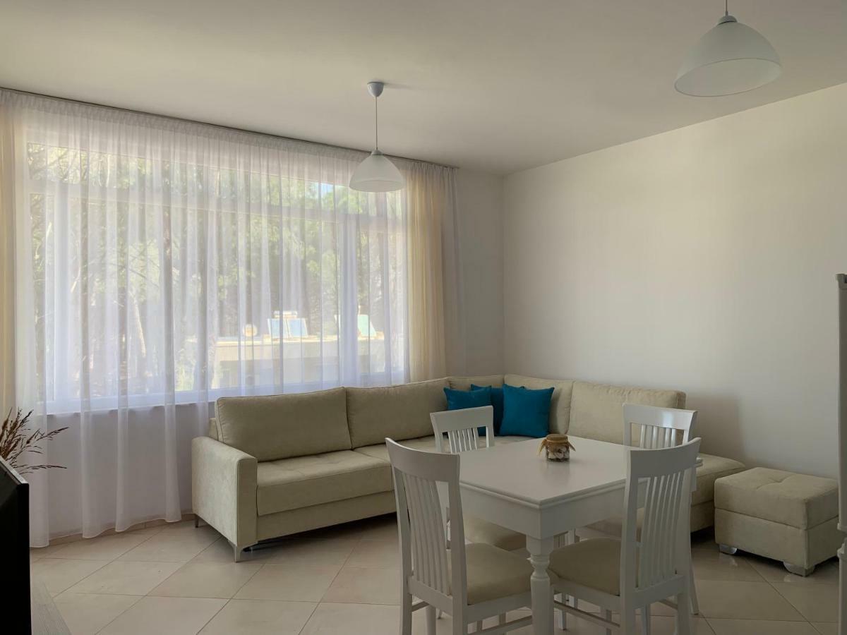 Eme Apartments - Kompleksi Lura 2 Gjiri I Lalzit Дуррес Екстер'єр фото